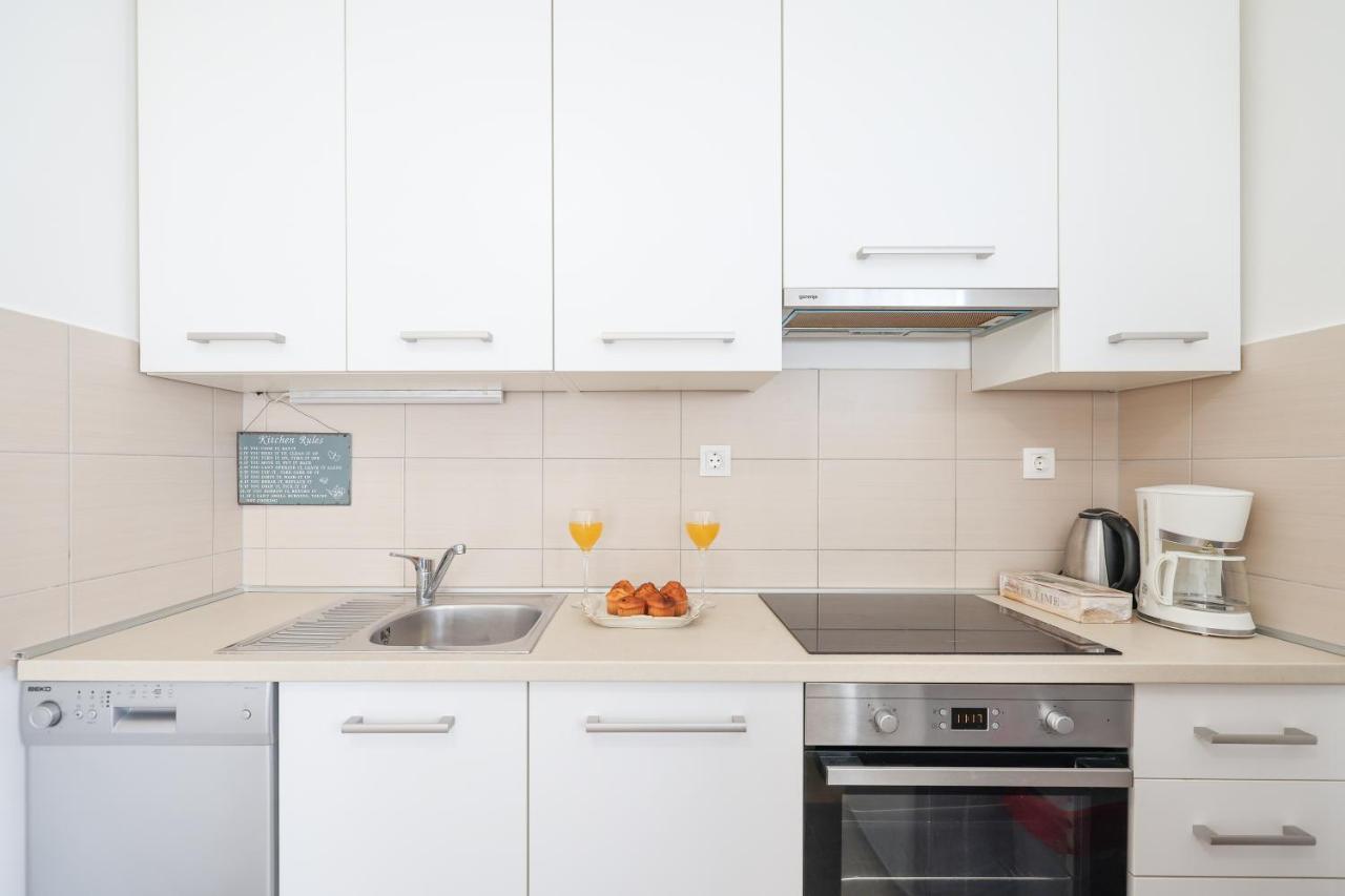 Cozy Niko - Private Parking And Balcony Apartmán *