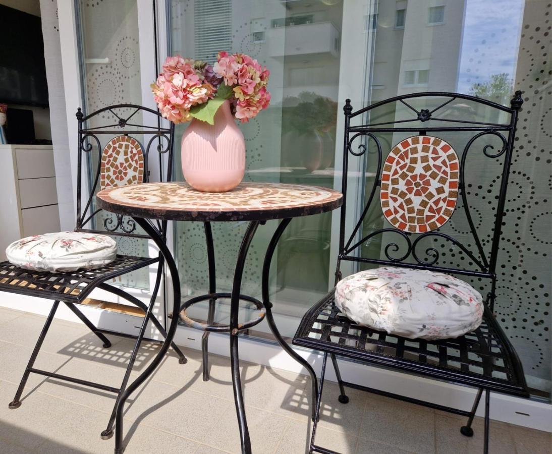 Cozy Niko - Private Parking And Balcony Apartmán Zadar